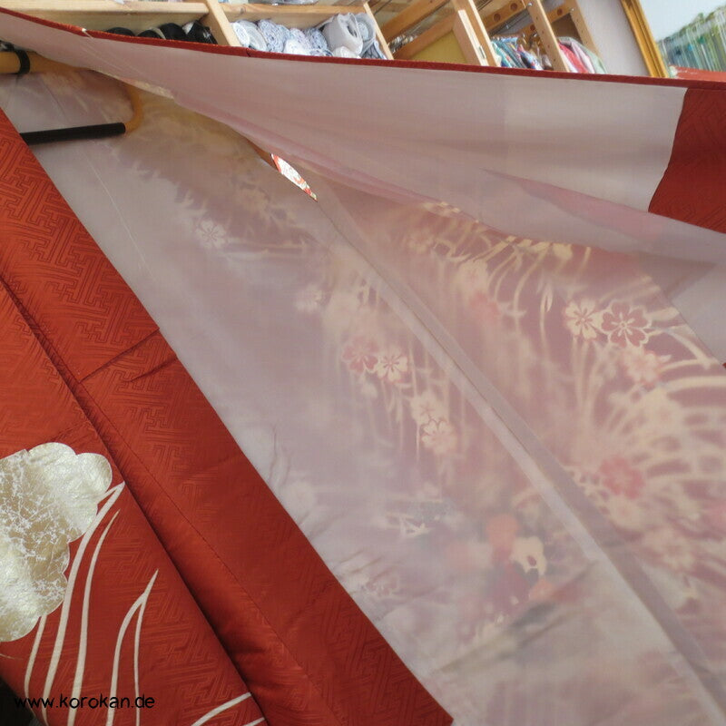 Golddruck /-stickerei, Blütenzweigen, Seidendamast Wolken Furisode Kimono
