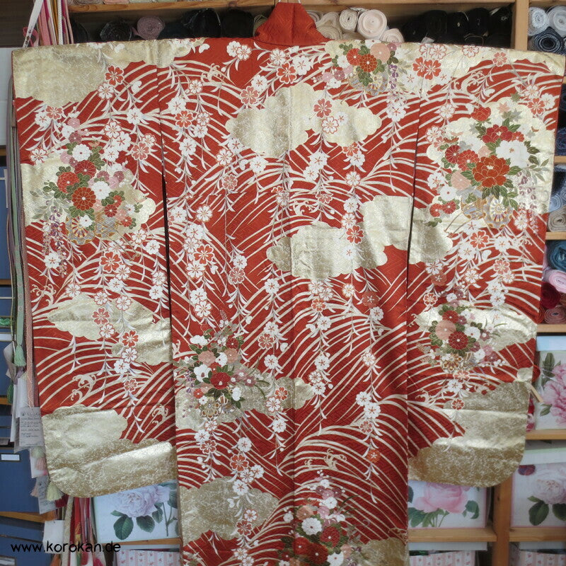 Golddruck /-stickerei, Blütenzweigen, Seidendamast Wolken Furisode Kimono