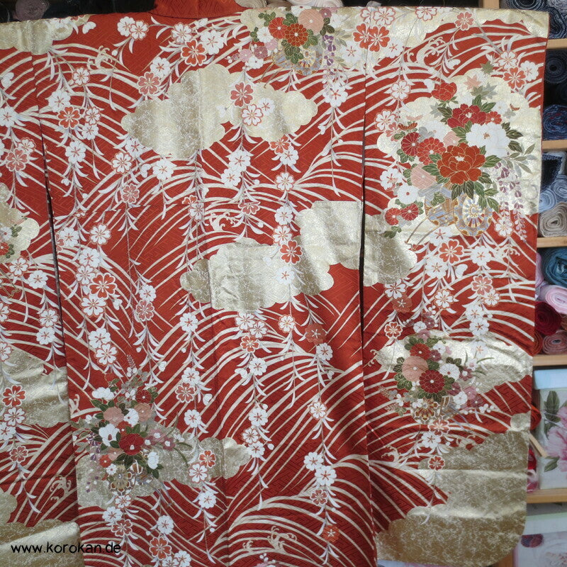 Golddruck /-stickerei, Blütenzweigen, Seidendamast Wolken Furisode Kimono