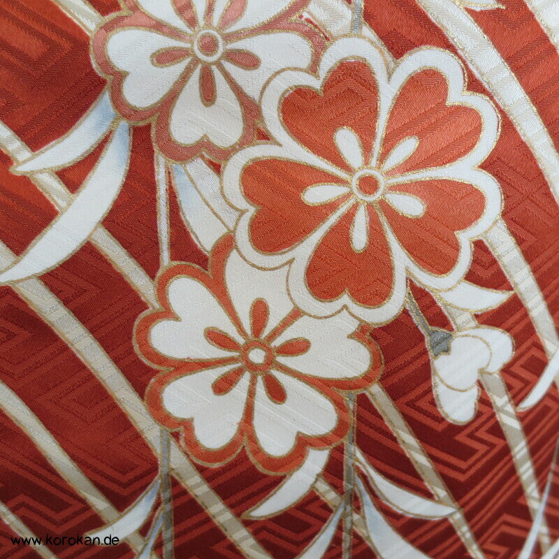 Golddruck /-stickerei, Blütenzweigen, Seidendamast Wolken Furisode Kimono