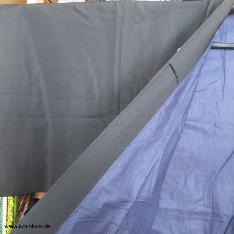 kurzer, eher breiter Montsuki Kimono, Blüten Mon