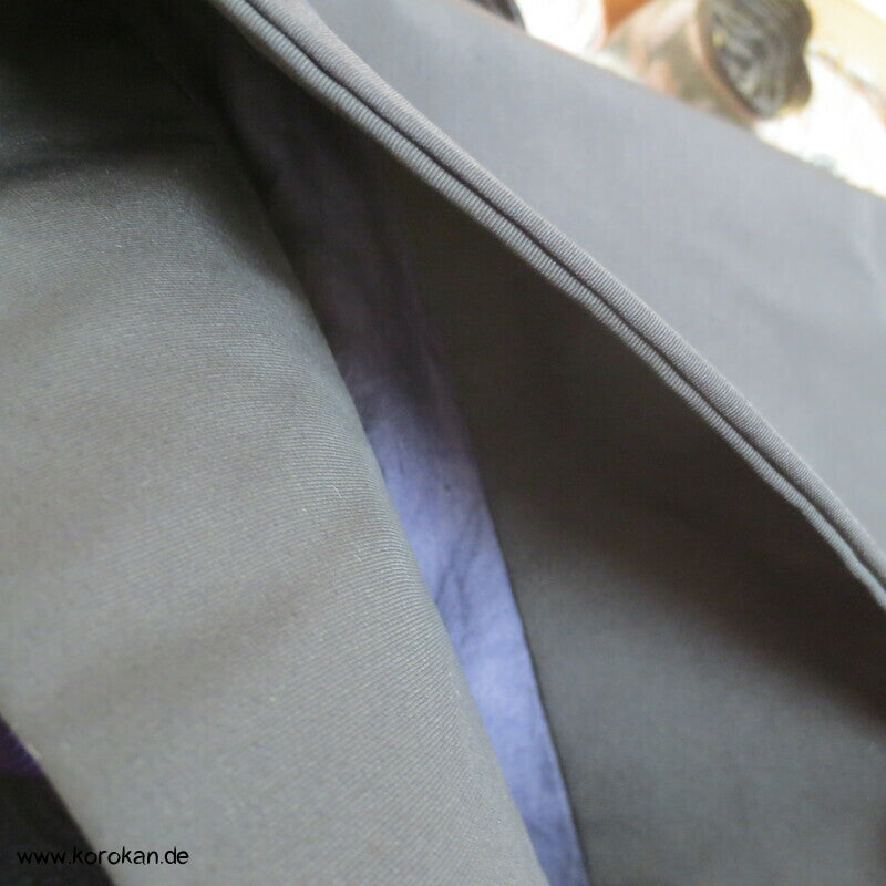 kurzer, eher breiter Montsuki Kimono, Blüten Mon