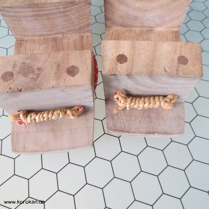 nagelneue Vintage Geta - leichtes Holz, Lackleder Riemen