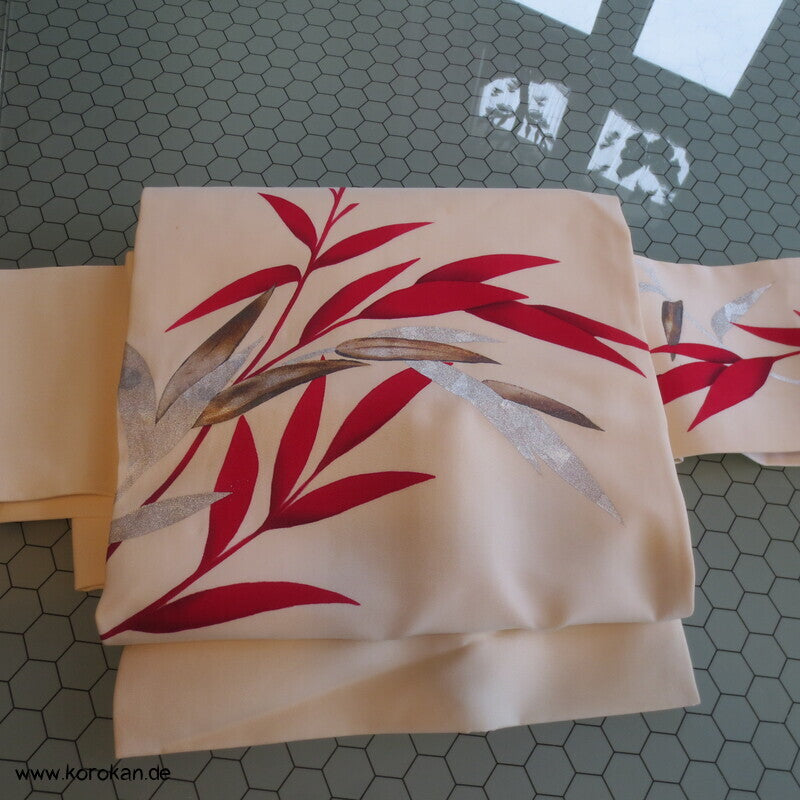 Nagoya Obi Kimono Gürtel Seidenrips bemalt mit rotem Bambus