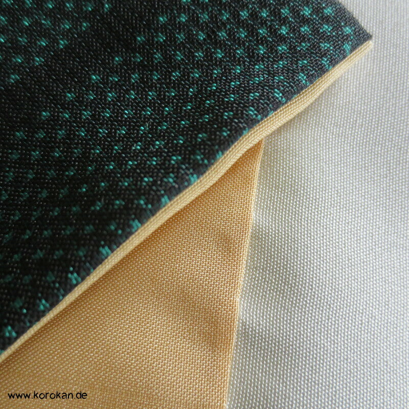 flaschengrün schwarz Kasuri Tsumugi Seiden Kimono, Bambus in Kikko