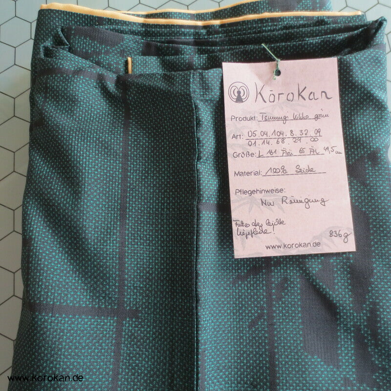 flaschengrün schwarz Kasuri Tsumugi Seiden Kimono, Bambus in Kikko