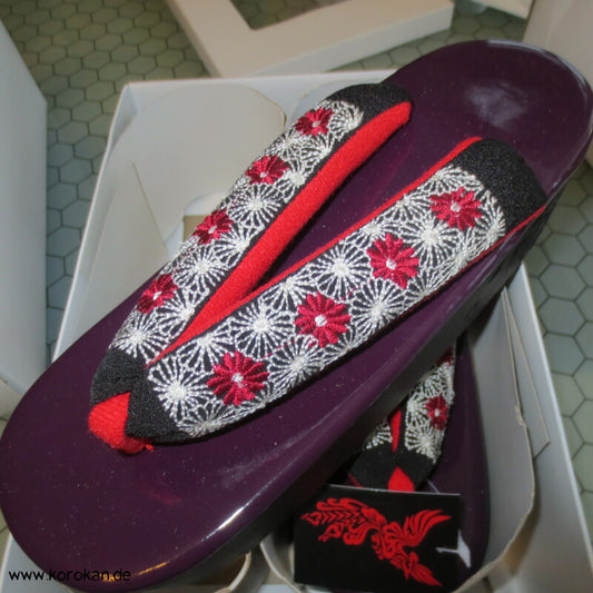 Zori Lackleder, bestickte Bänder, PU Keilabsatz