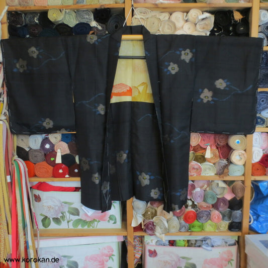 Japan Art Deco Kamelien auf schwarz Meisen Seiden Haori Kimono Jacke