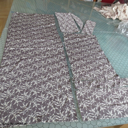 taupe mit hellen Zweigen Crepe Seide, Araihari Kimono