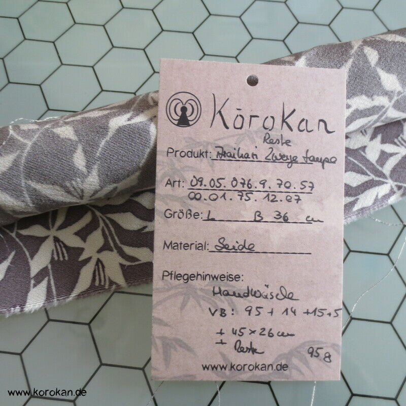 taupe mit hellen Zweigen Crepe Seide, Araihari Kimono