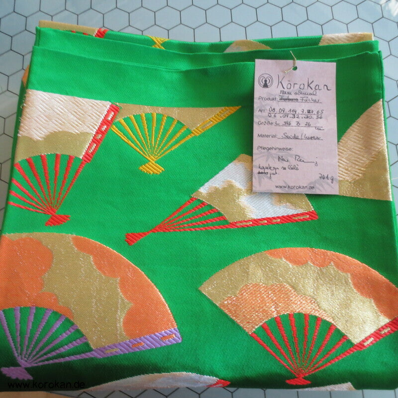 schmaler Maru Obi goldene Fächer auf grün Seidenbrokat