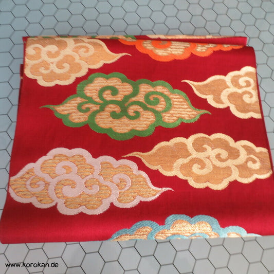 Donnerwolken auf dunkelrot Fukuro Obi Seidenbrokat Kimonogürtel