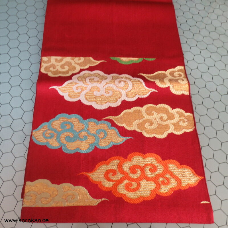 Donnerwolken auf dunkelrot Fukuro Obi Seidenbrokat Kimonogürtel