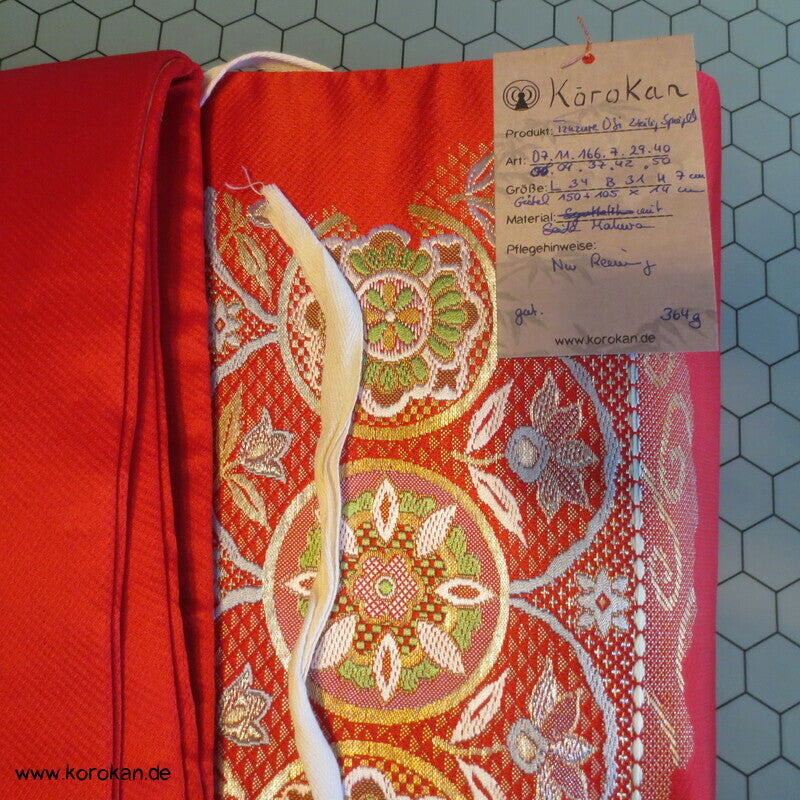 Spiegelornamente Tzukure dreiteiliger Obi, mit Makura