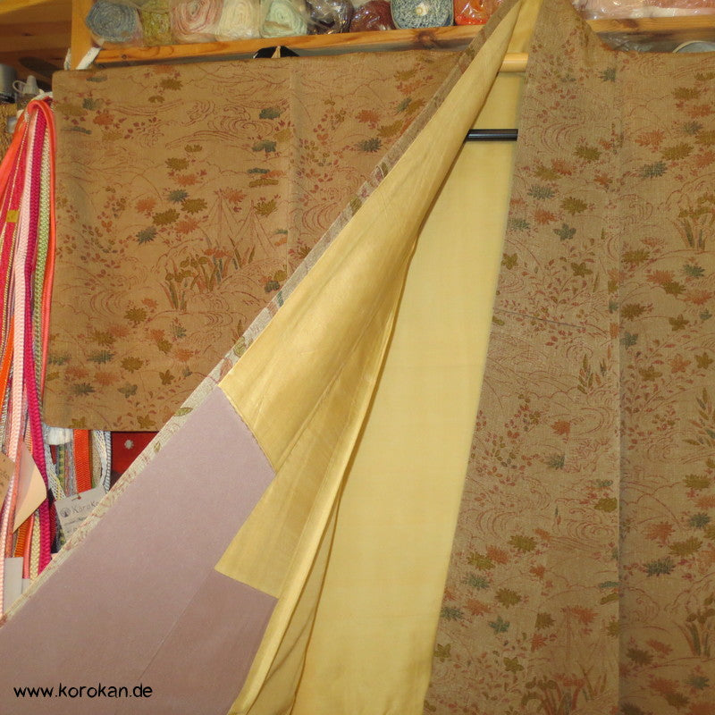 gedruckte Landschaft Komon Kimono auf rauem Crepe
