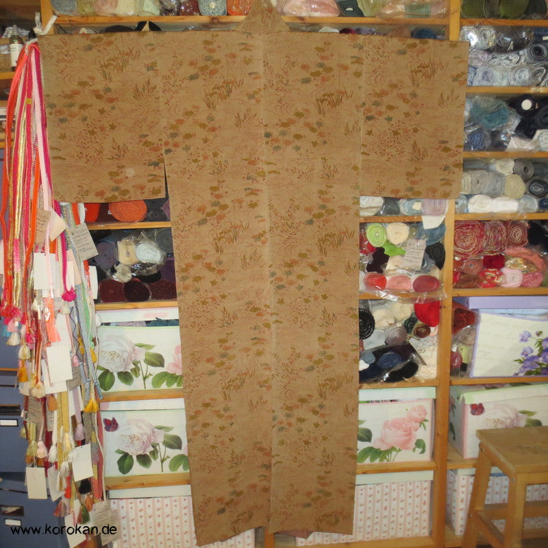gedruckte Landschaft Komon Kimono auf rauem Crepe