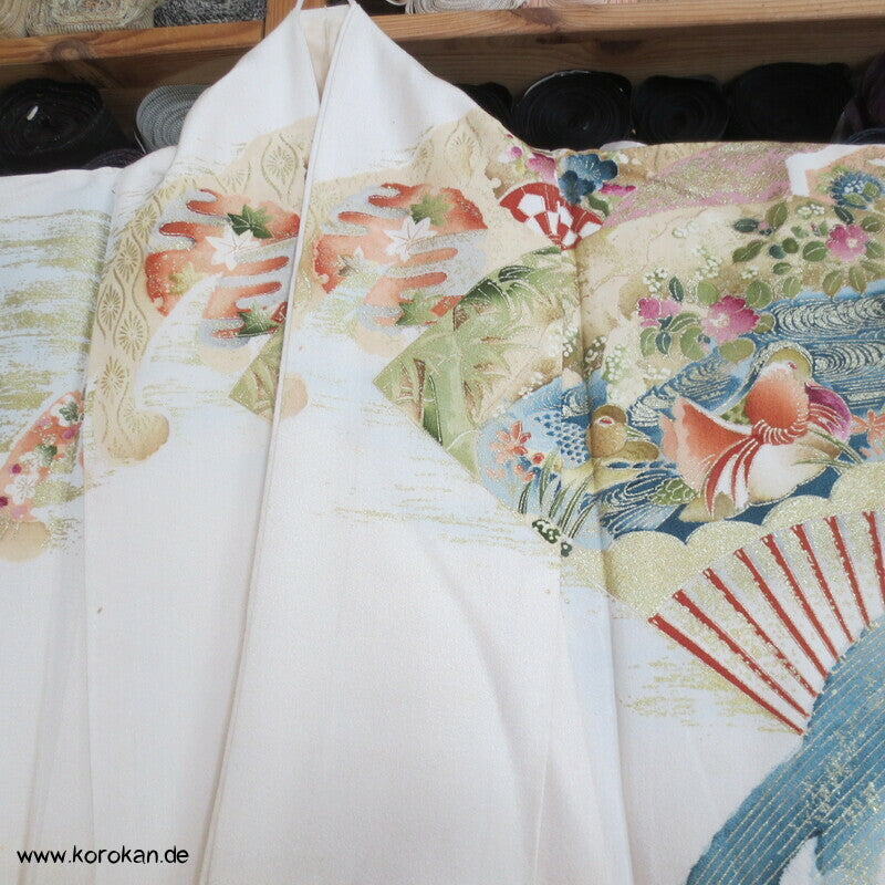 Fächer über Wellen, üppige Goldmuster Homongi Kimono