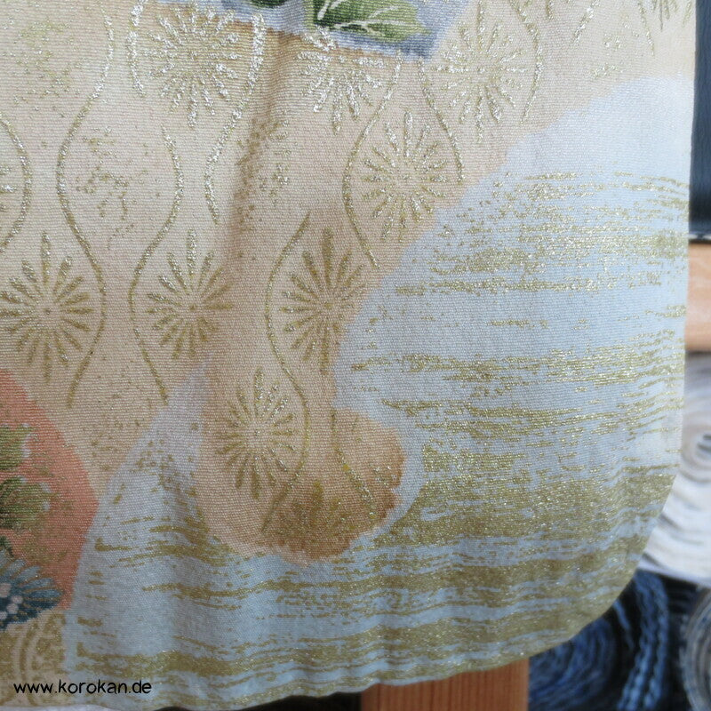 Fächer über Wellen, üppige Goldmuster Homongi Kimono