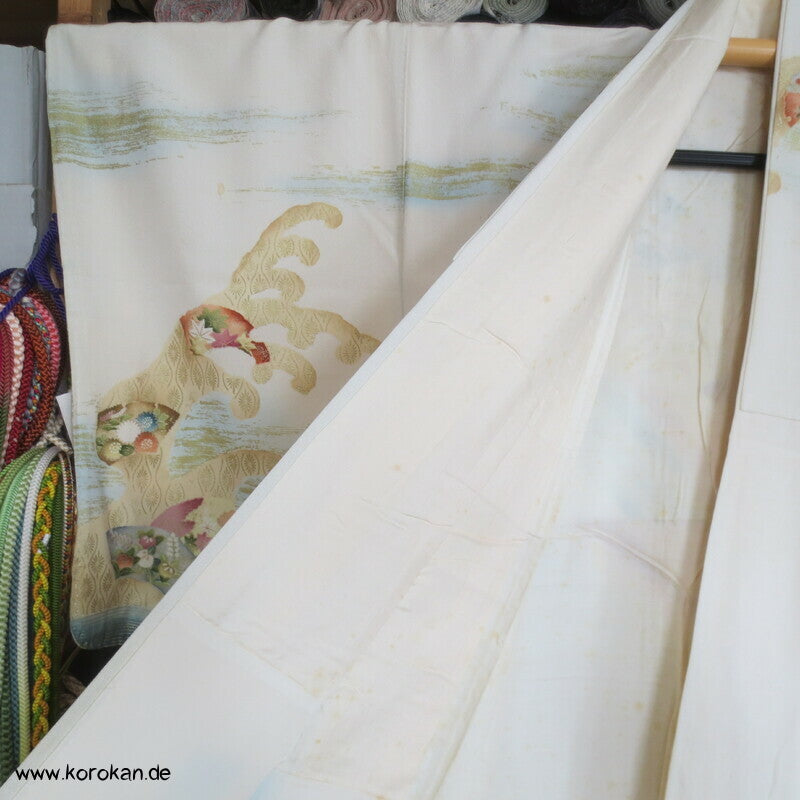Fächer über Wellen, üppige Goldmuster Homongi Kimono