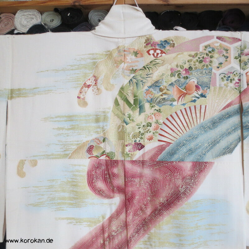 Fächer über Wellen, üppige Goldmuster Homongi Kimono