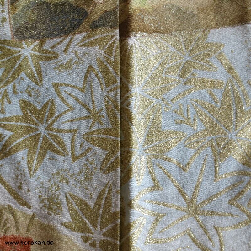 Fächer über Wellen, üppige Goldmuster Homongi Kimono