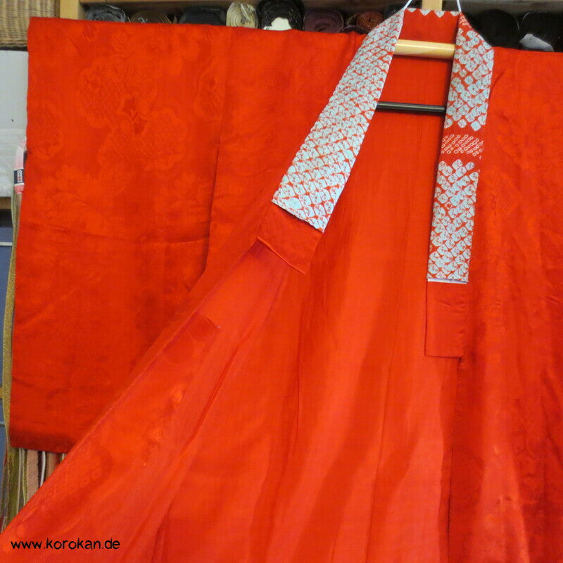 rote dünne Rinzu Damast Seide Juban Unterkimono, Shibori Kragen