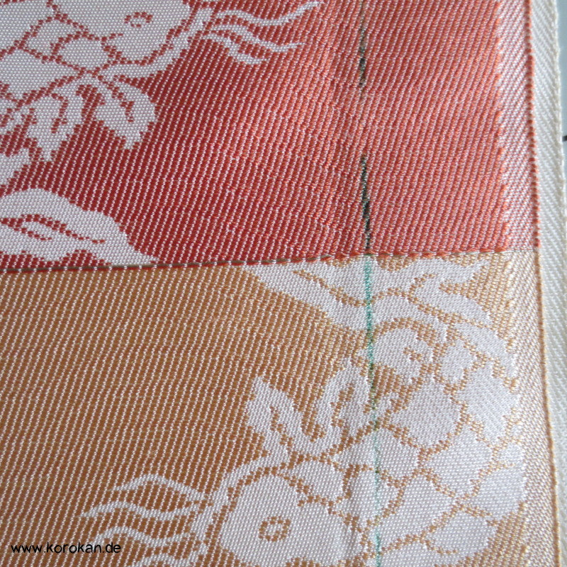 Koi in Streifen Araihari Seiden Stoff für Obi
