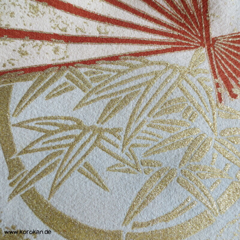 Fächer über Wellen, üppige Goldmuster Homongi Kimono
