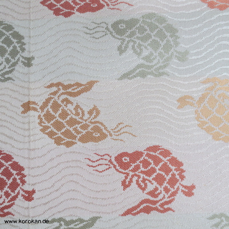 Koi in Streifen Araihari Seiden Stoff für Obi