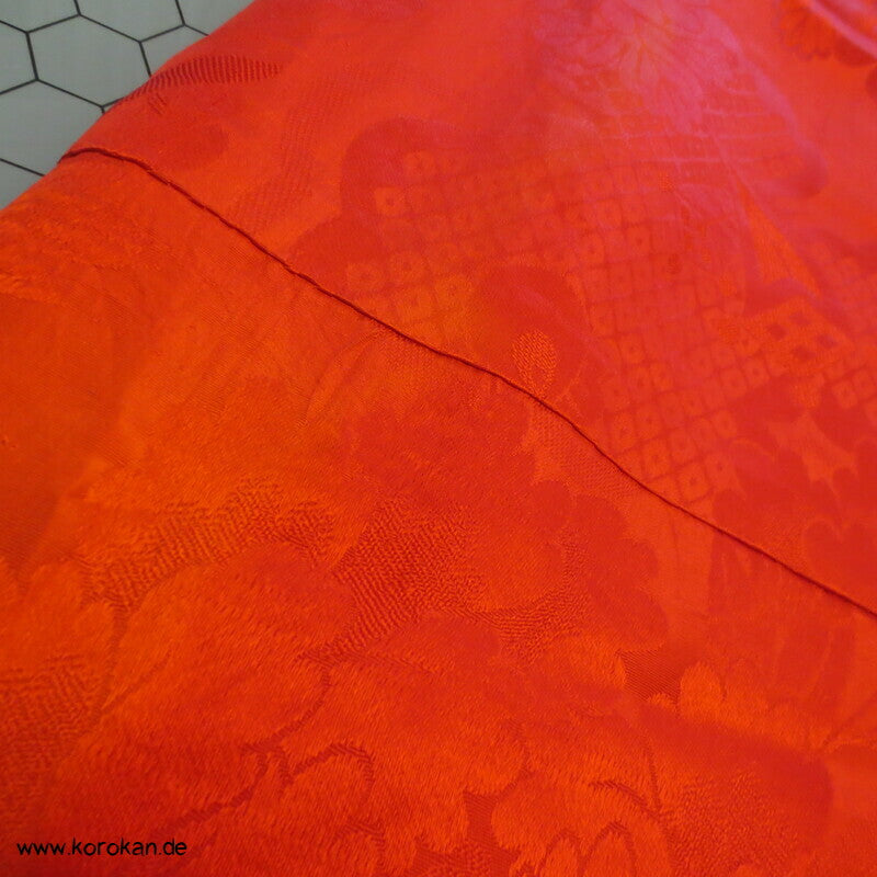 rote dünne Rinzu Damast Seide Juban Unterkimono, Shibori Kragen