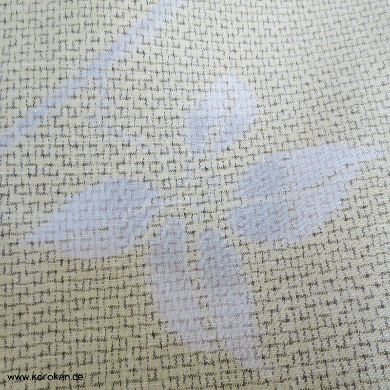 Tsumugi Seiden Kasuri Blättermotive Kimono
