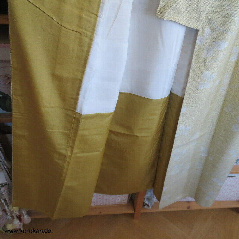Tsumugi Seiden Kasuri Blättermotive Kimono