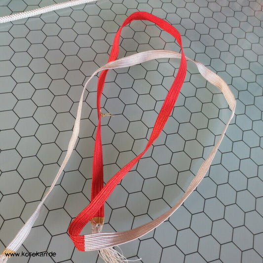 ganz flach mit feinen Fransen, Obijime, gewebt,