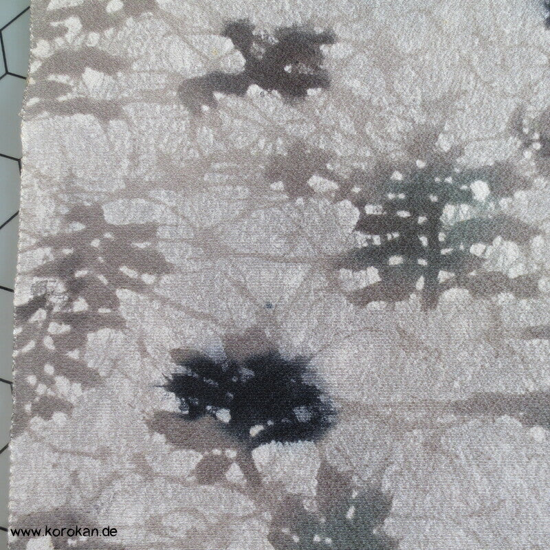 Camouflage graue Chirimen Crepe Kimono Seide