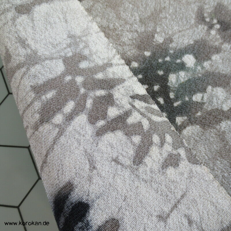 Camouflage graue Chirimen Crepe Kimono Seide