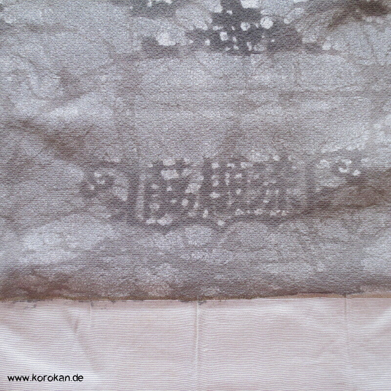 Camouflage graue Chirimen Crepe Kimono Seide