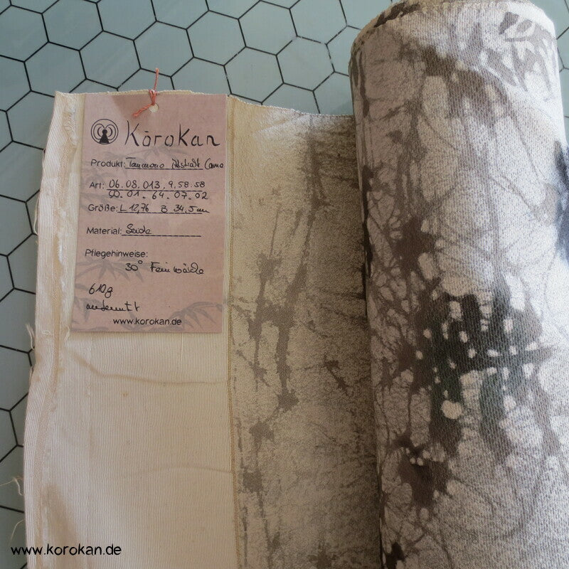 Camouflage graue Chirimen Crepe Kimono Seide