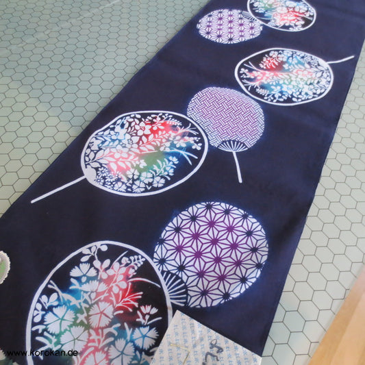 runde bunte Fächer auf dunkelblau Yukata Kimono Baumwoll Stoff