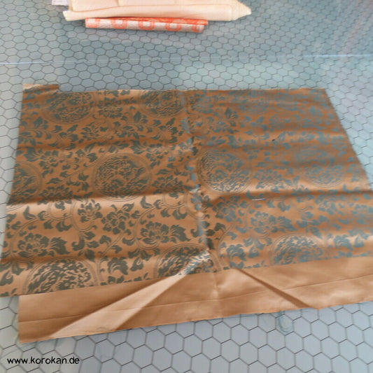 Phönix Drachenrondelle in messing auf moosgrün japanischer Seidenjacquard