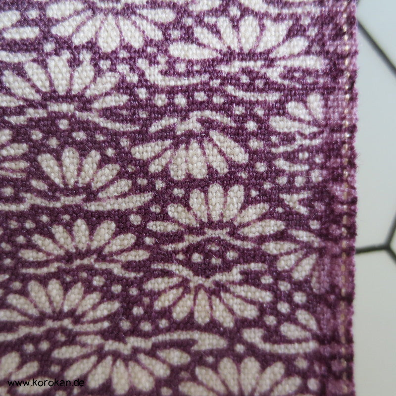 kleine Pinien weiß auf lila Kimono Tanmono reine Wolle