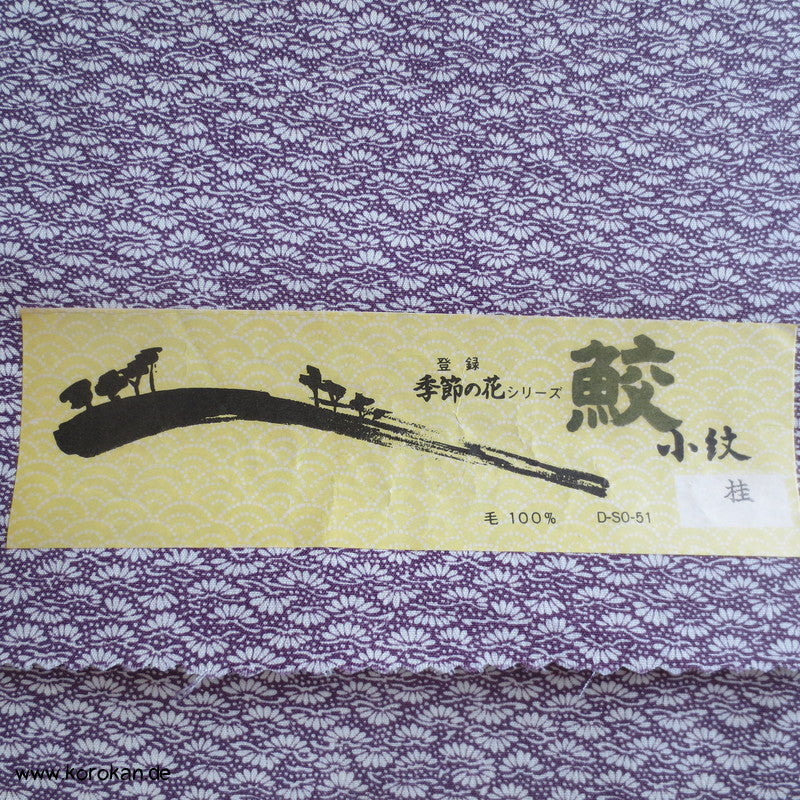 kleine Pinien weiß auf lila Kimono Tanmono reine Wolle