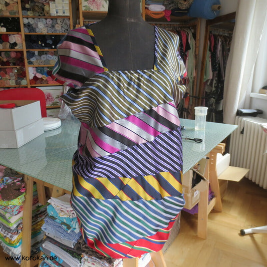Upcycling Seiden Krawatten Tunika mit kurzen Ärmel und Rechteck Ausschnitt