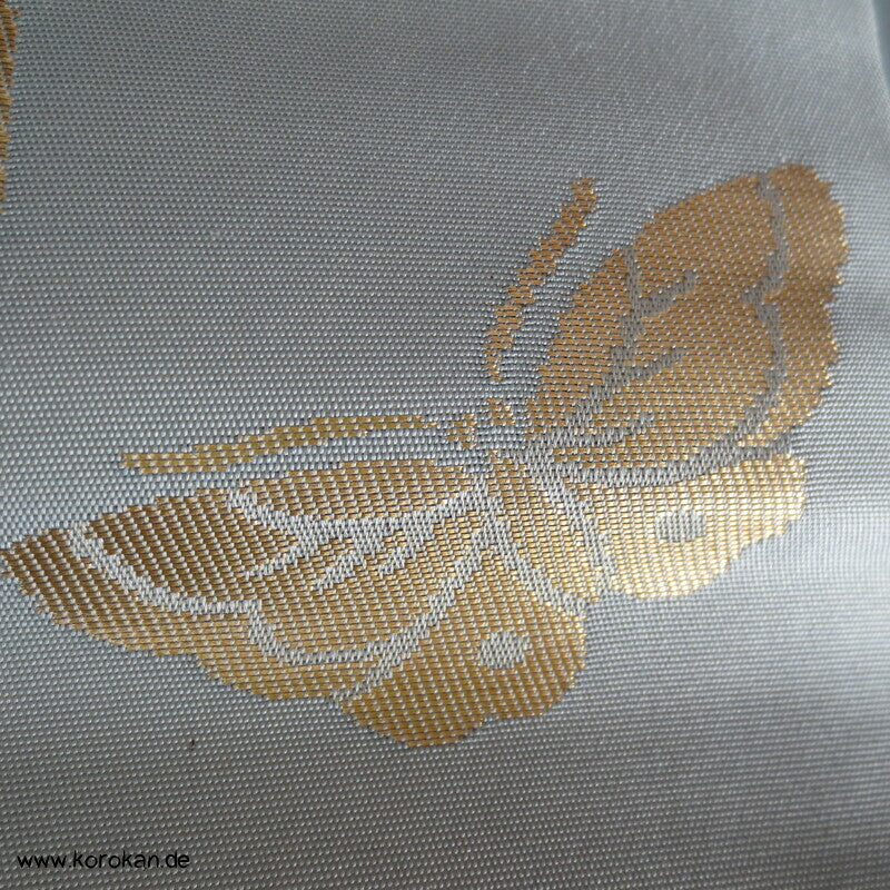 goldene Fächer auf zartem hellblau Nagoya Obi