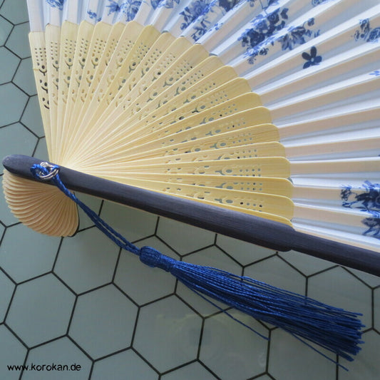 Porzellanblau Fächer aus Bambus, mit Stoff bezogen