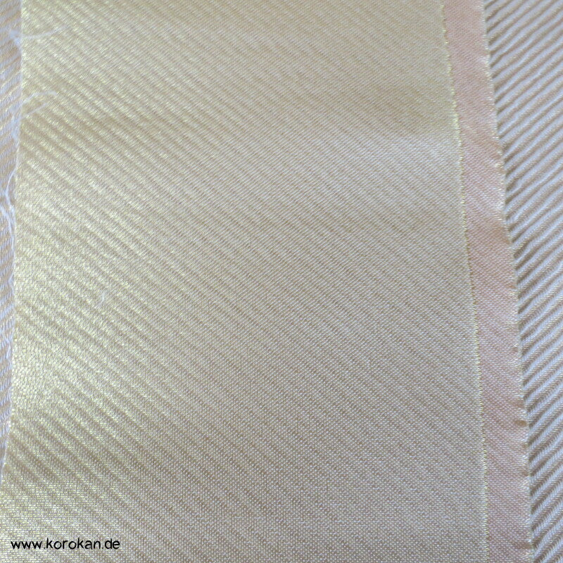Goldbrokat Stoffrest, Kimono oder Obi, diagonaler Streifen
