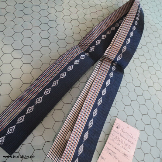 blau gestreifter Datejime Band zum Binden des Juban Unterkimono