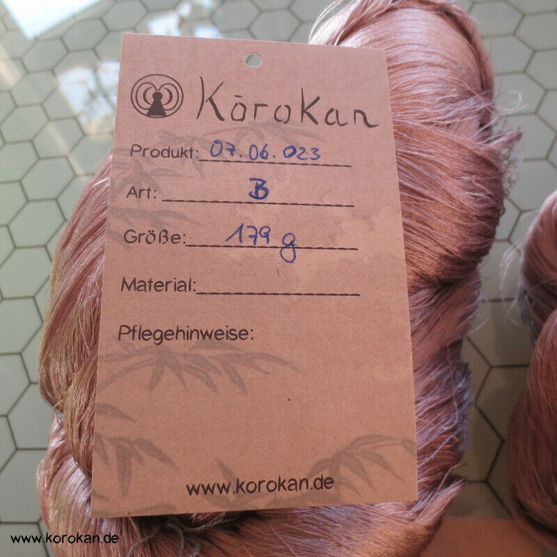 hellgrau mauve Seidengarn zum Weben aus japanischer Obi Werkstatt