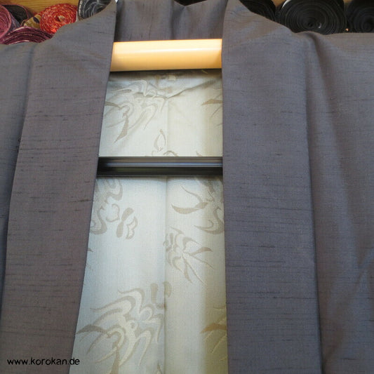 graublaue Tsumugi Seiden Haori Kimonojacke, Maskenfutter