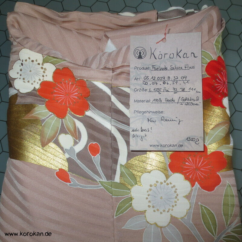 goldener Fluss mit Sakura Kirschblüten Furisode Seidendamast mit viel Gold