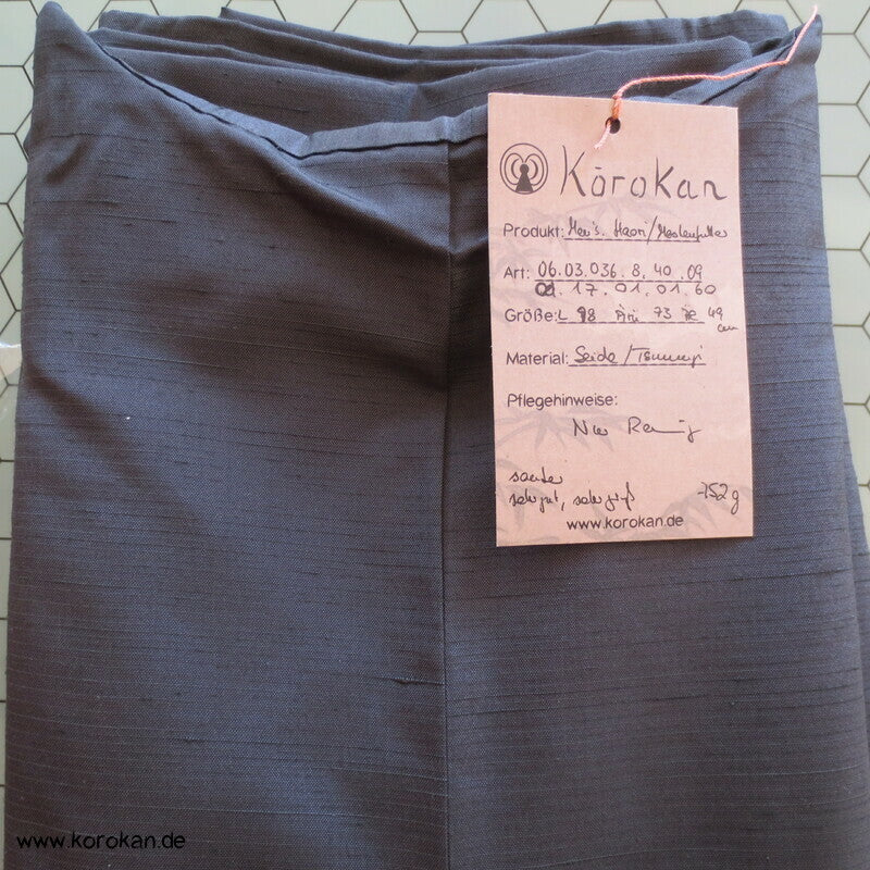 graublaue Tsumugi Seiden Haori Kimonojacke, Maskenfutter